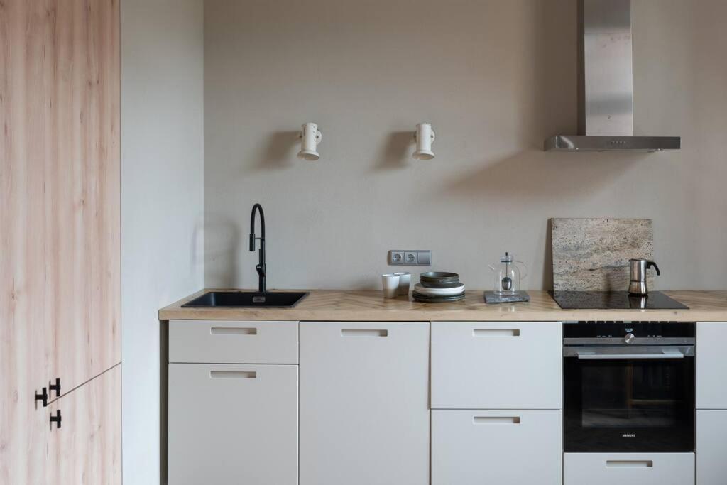 Authentic 1 Bd Old Town Apartment By Hostlovers Kaunas Dış mekan fotoğraf