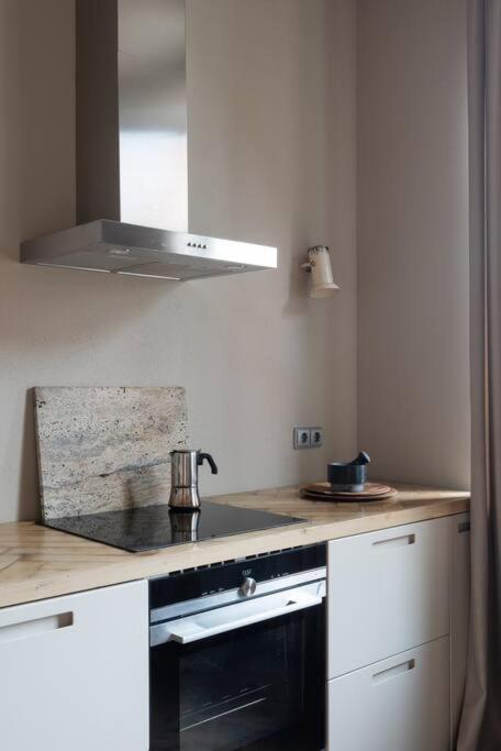 Authentic 1 Bd Old Town Apartment By Hostlovers Kaunas Dış mekan fotoğraf